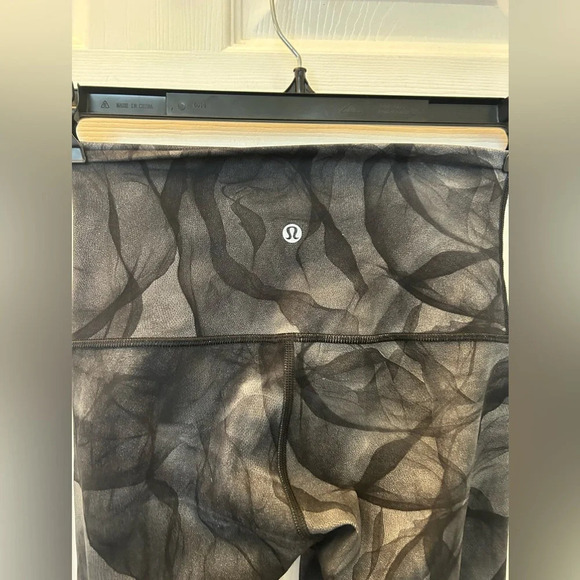 Lululemon Wunder Under Pant (Hi-Rise) size 4 28” Midnight Tulle Multi Black - Picture 7 of 7